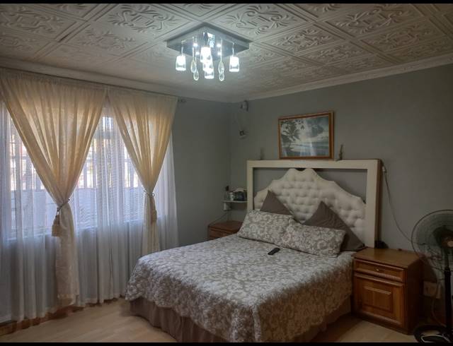 4 BEDROOM HOUSE FOR SALE IN WOODLANDS